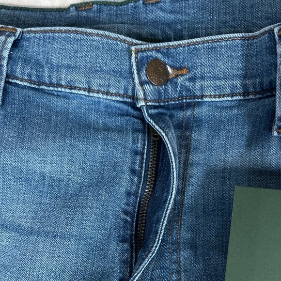 LL Bean Classic Fit Straight Leg Jeans, Size 36/29 - Picture 8 of 12